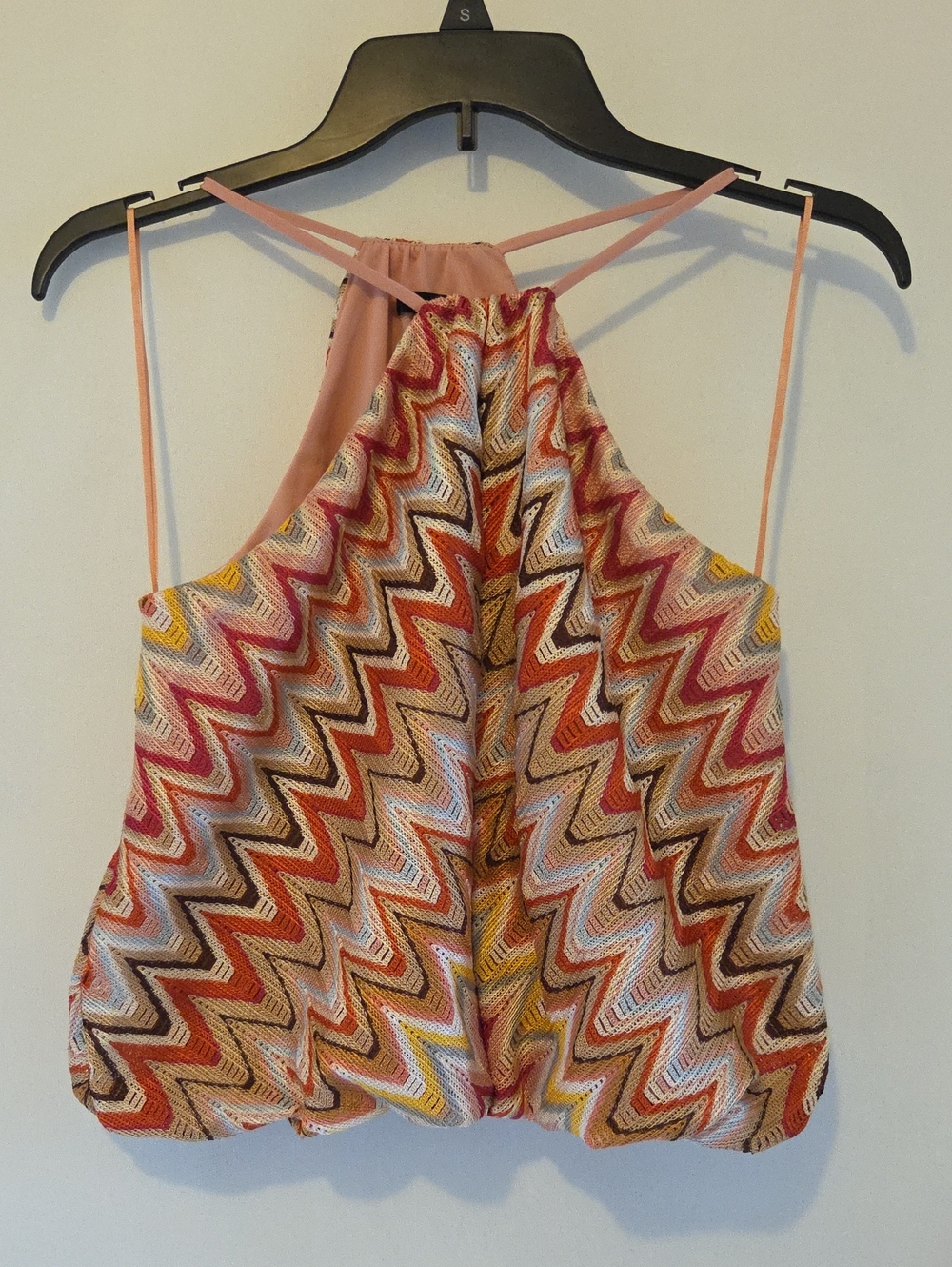 Express Y2K Sleeveless Zigzag Print Halter Tank Top - Pink/Multi
